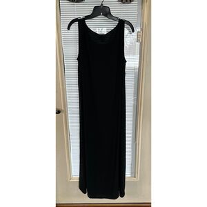 Eileen Fisher 100 % Silk stunning dress